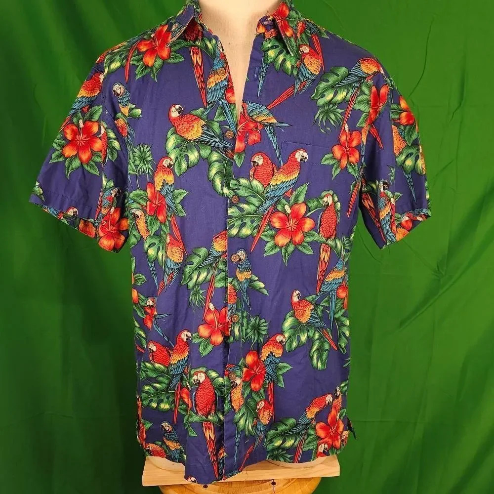 High Seas Trading Co Parrot Print Short Sleeve Button Down Hawaiian Shirt Medium